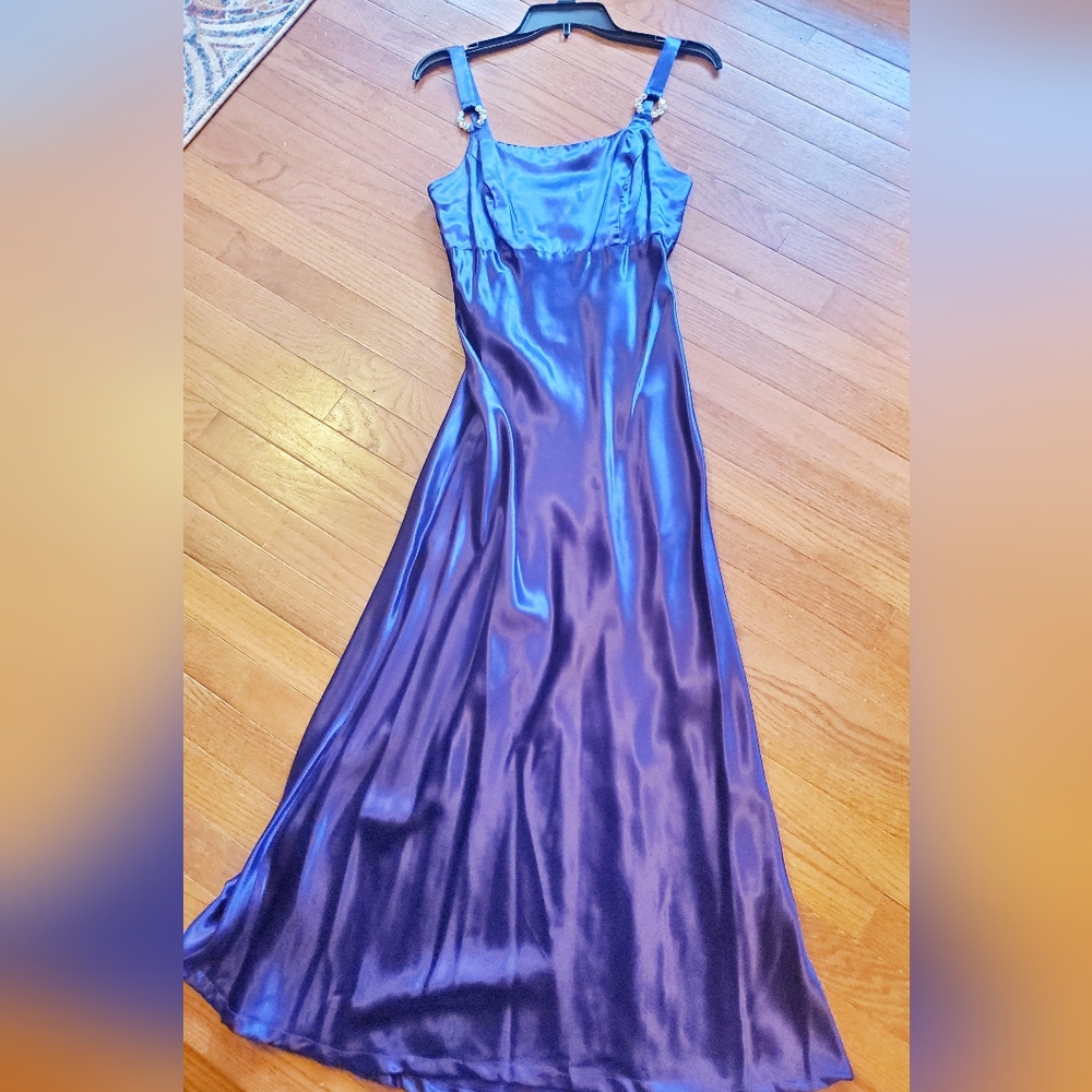 L.A. GLO satin/silky purple long formal dress vintage but classic sexy